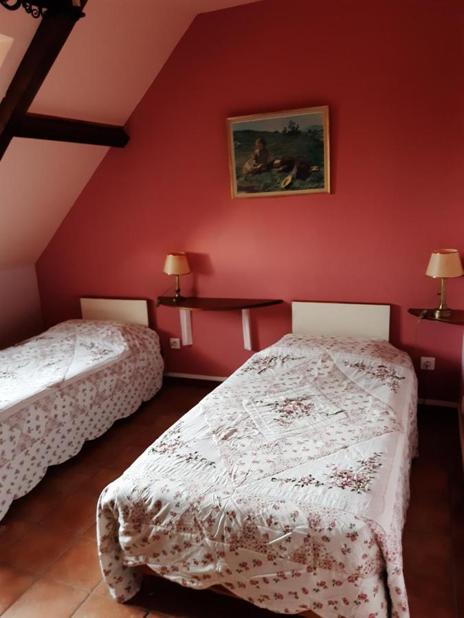 Chambres D'Hotes Sur La Courtine De Coucy Exterior foto